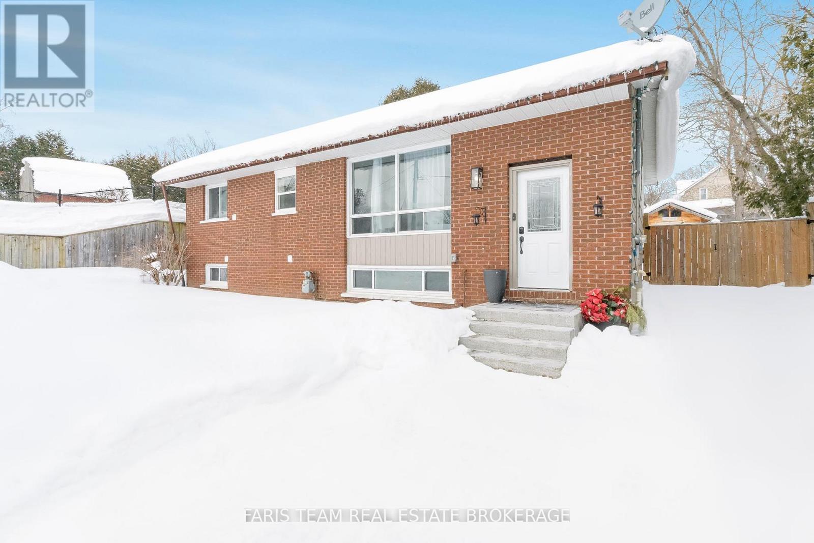510 Mary Street, Tay, Ontario  L0K 1R0 - Photo 4 - S12899694