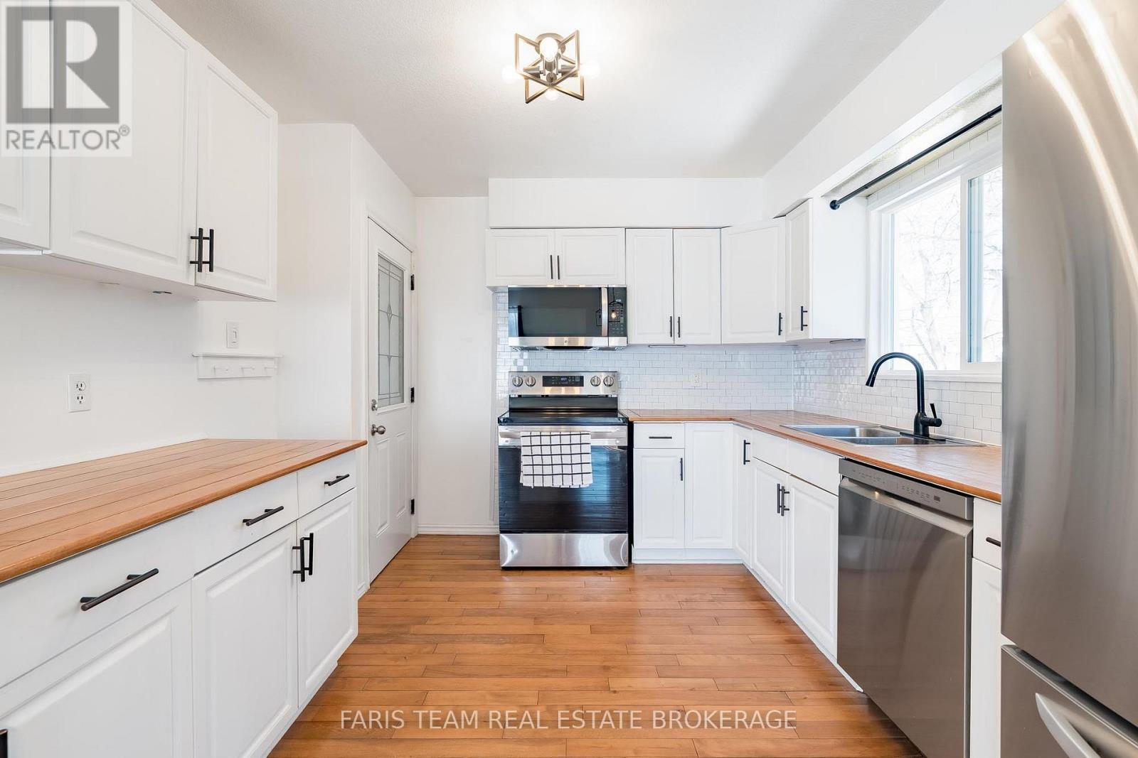 510 Mary Street, Tay, Ontario  L0K 1R0 - Photo 6 - S12899694