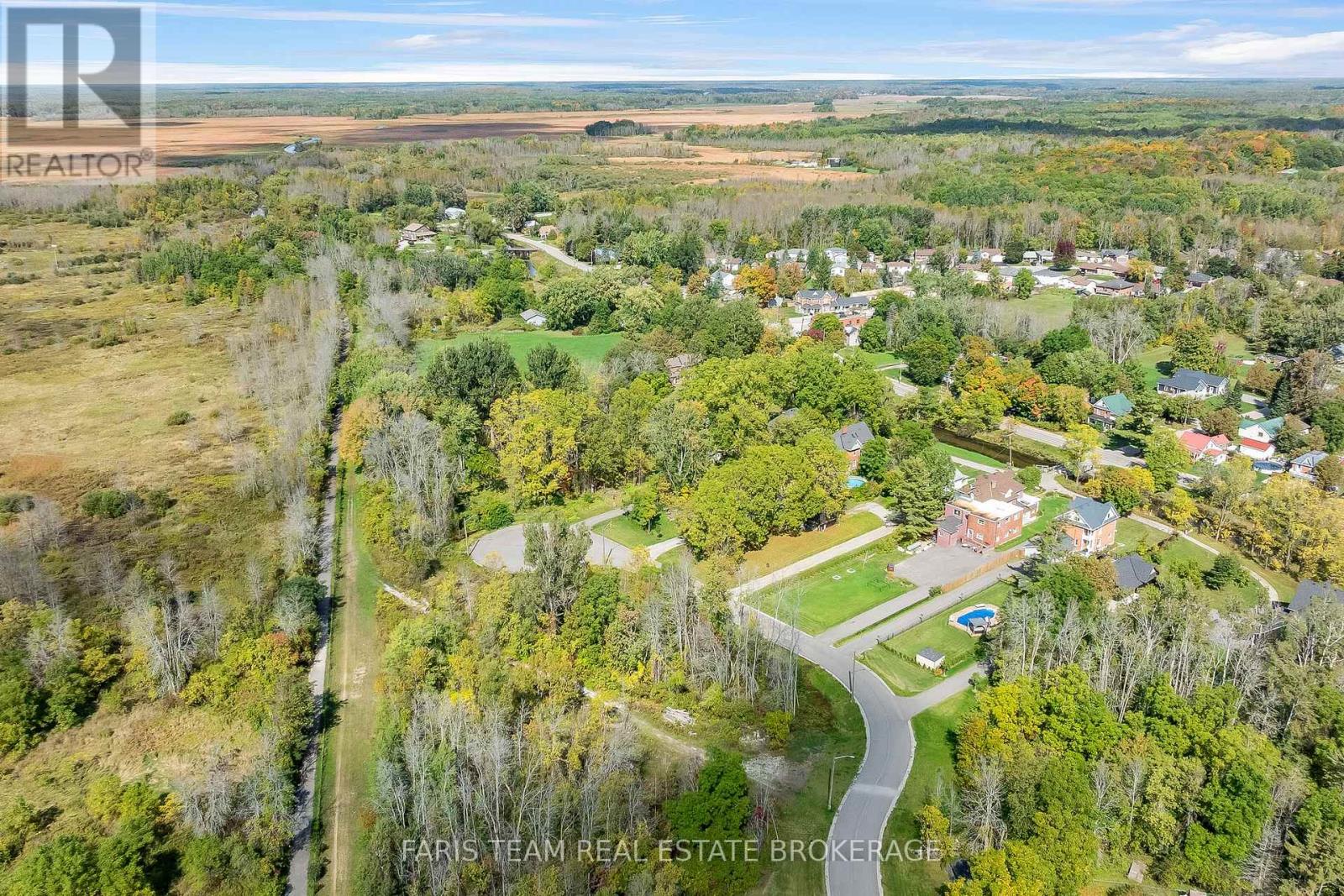 7 Reinbird Street W, Severn, Ontario  L0K 1E0 - Photo 6 - S12899718