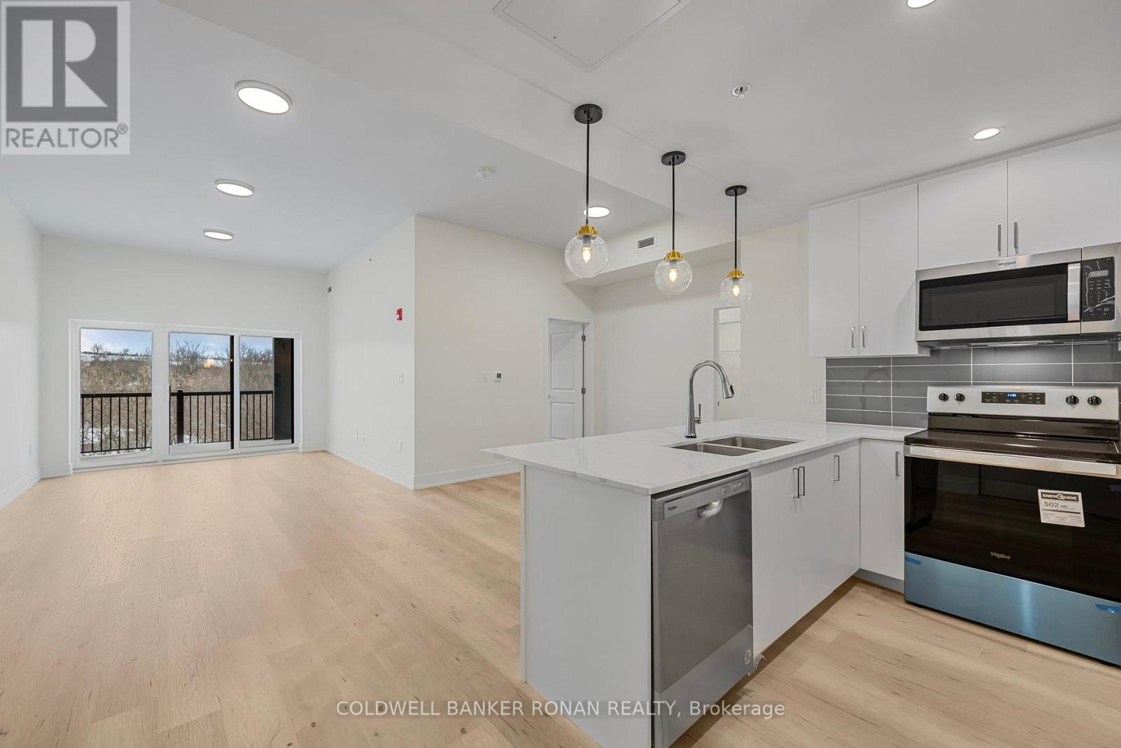 404 - 121 MARY STREET, Clearview, Ontario