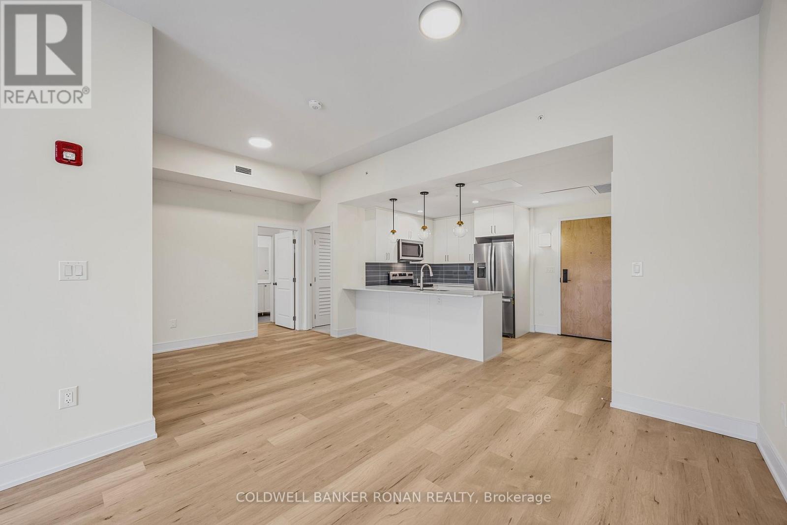 404 - 121 Mary Street, Clearview, Ontario  L0M 1G0 - Photo 11 - S12899802