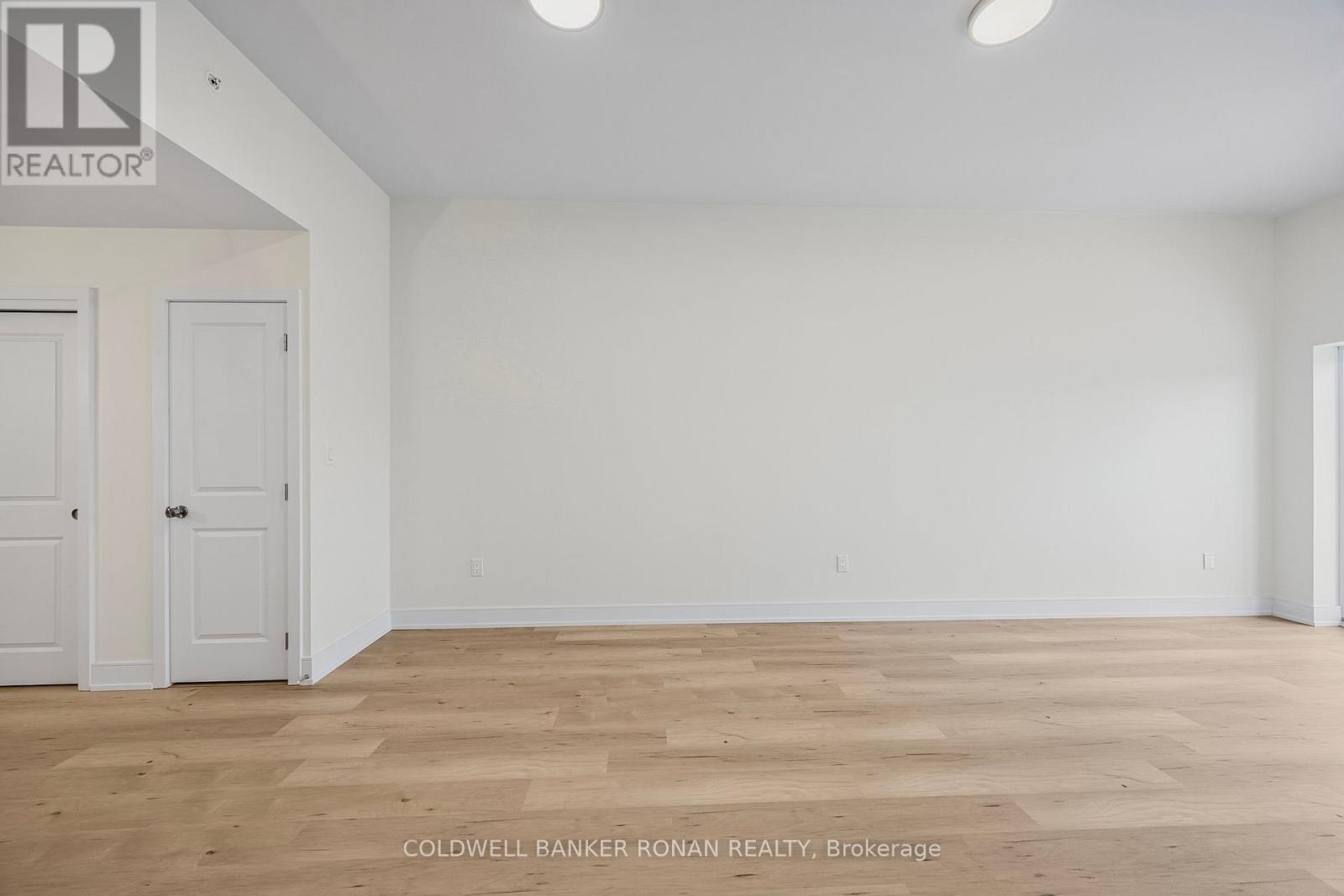 404 - 121 Mary Street, Clearview, Ontario  L0M 1G0 - Photo 9 - S12899802