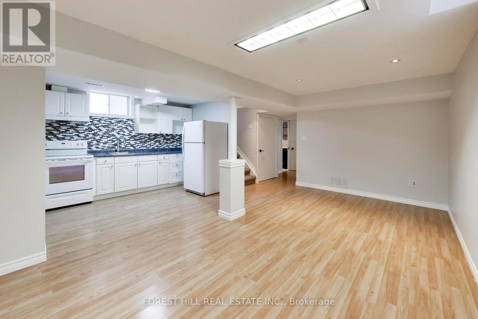 LOWER - 34 VIOLET STREET, Barrie, Ontario