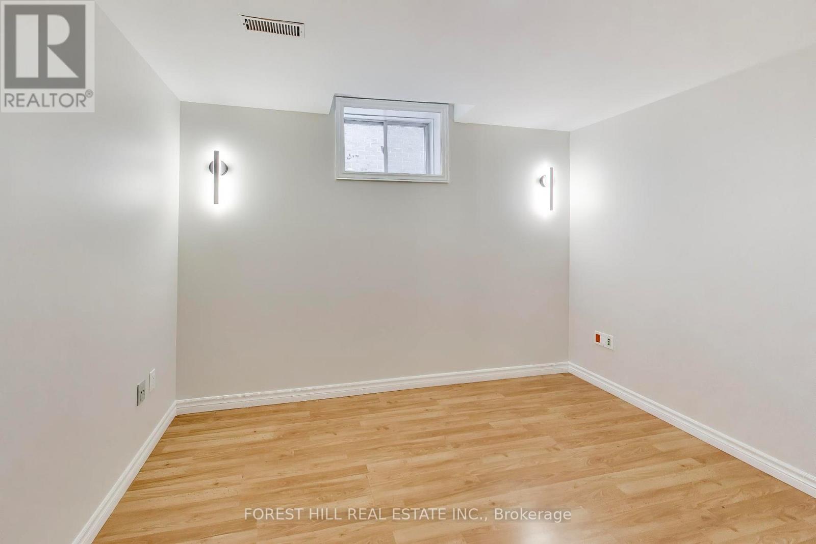 Lower - 34 Violet Street, Barrie, Ontario  L4N 9N2 - Photo 10 - S12899886