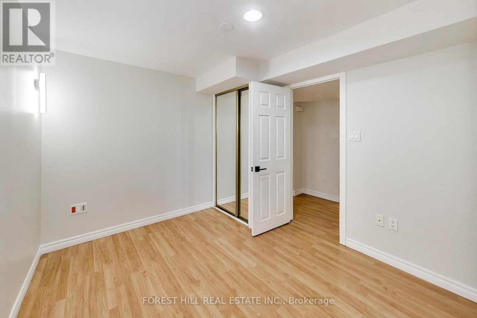 Lower - 34 Violet Street, Barrie, Ontario  L4N 9N2 - Photo 12 - S12899886