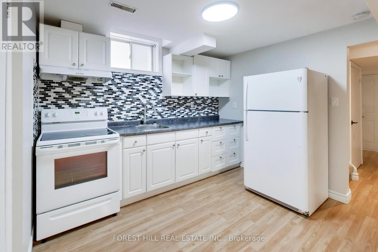 Lower - 34 Violet Street, Barrie, Ontario  L4N 9N2 - Photo 5 - S12899886