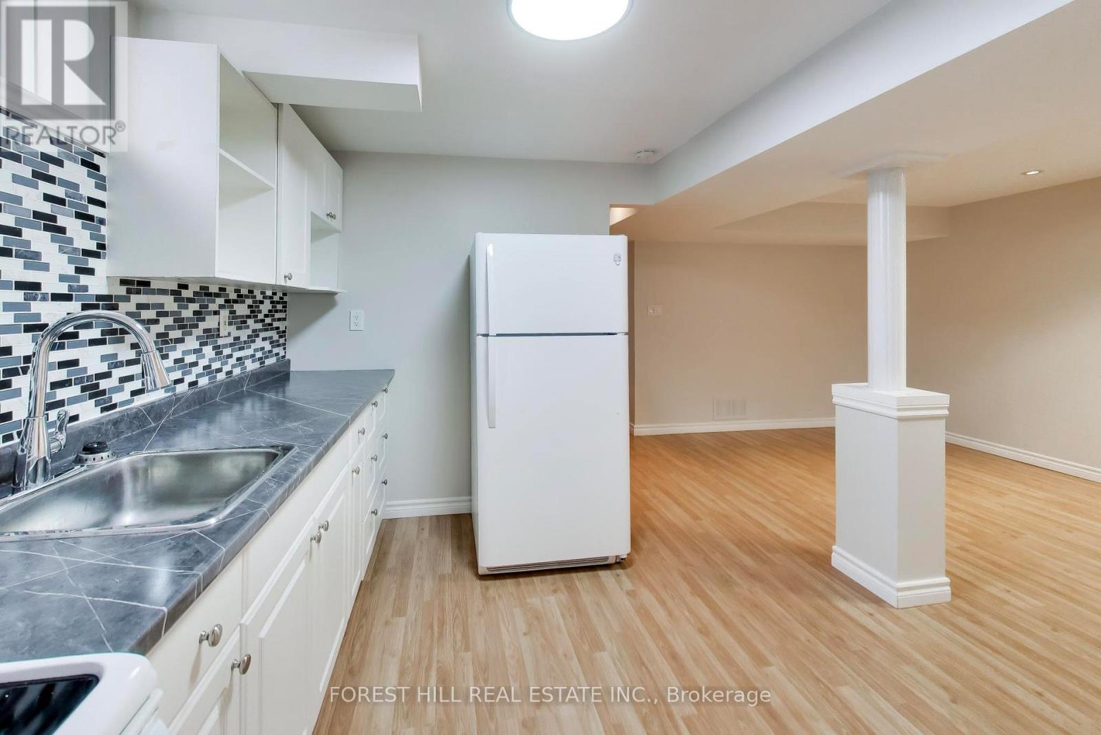 Lower - 34 Violet Street, Barrie, Ontario  L4N 9N2 - Photo 6 - S12899886