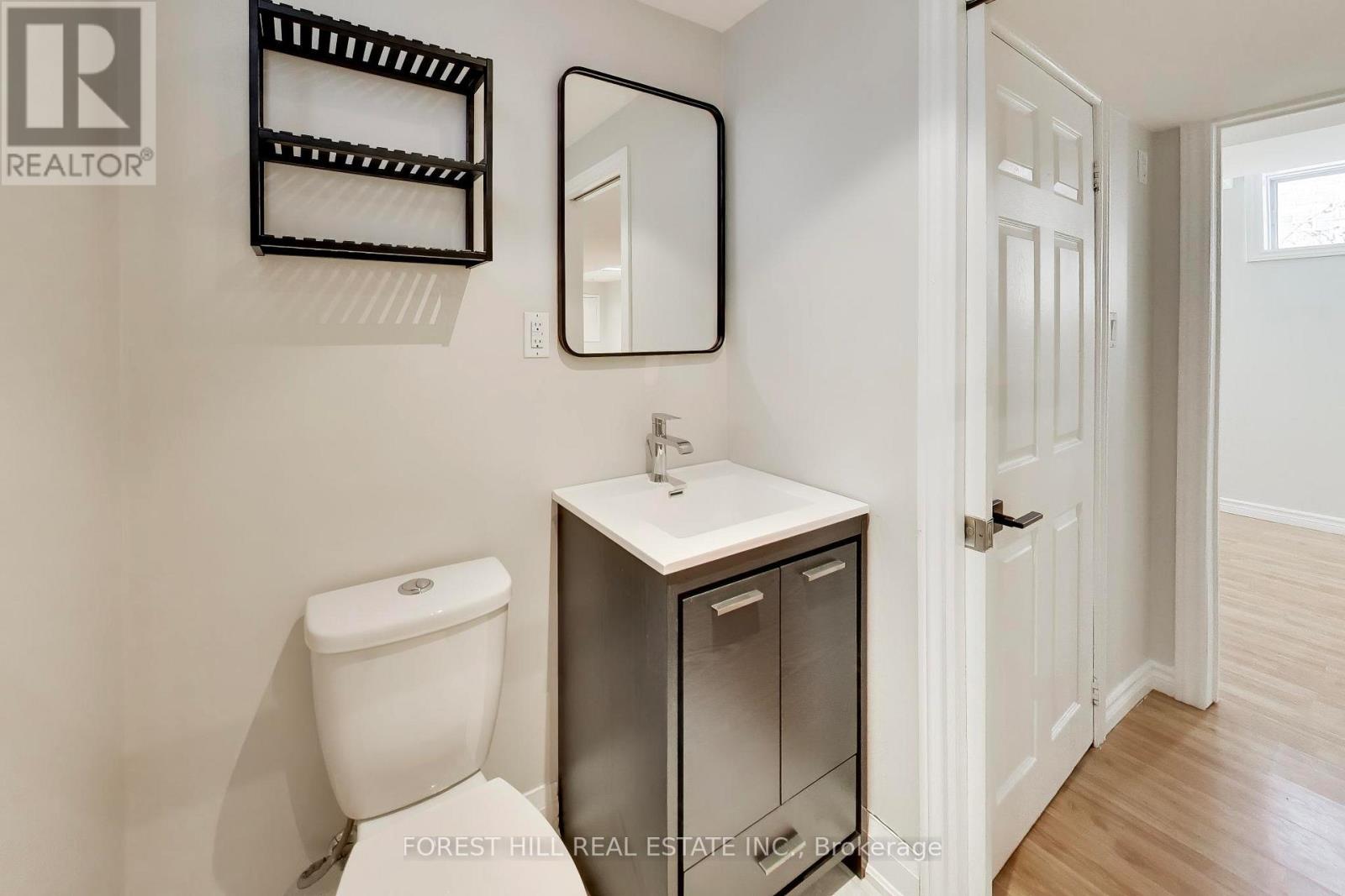 Lower - 34 Violet Street, Barrie, Ontario  L4N 9N2 - Photo 9 - S12899886