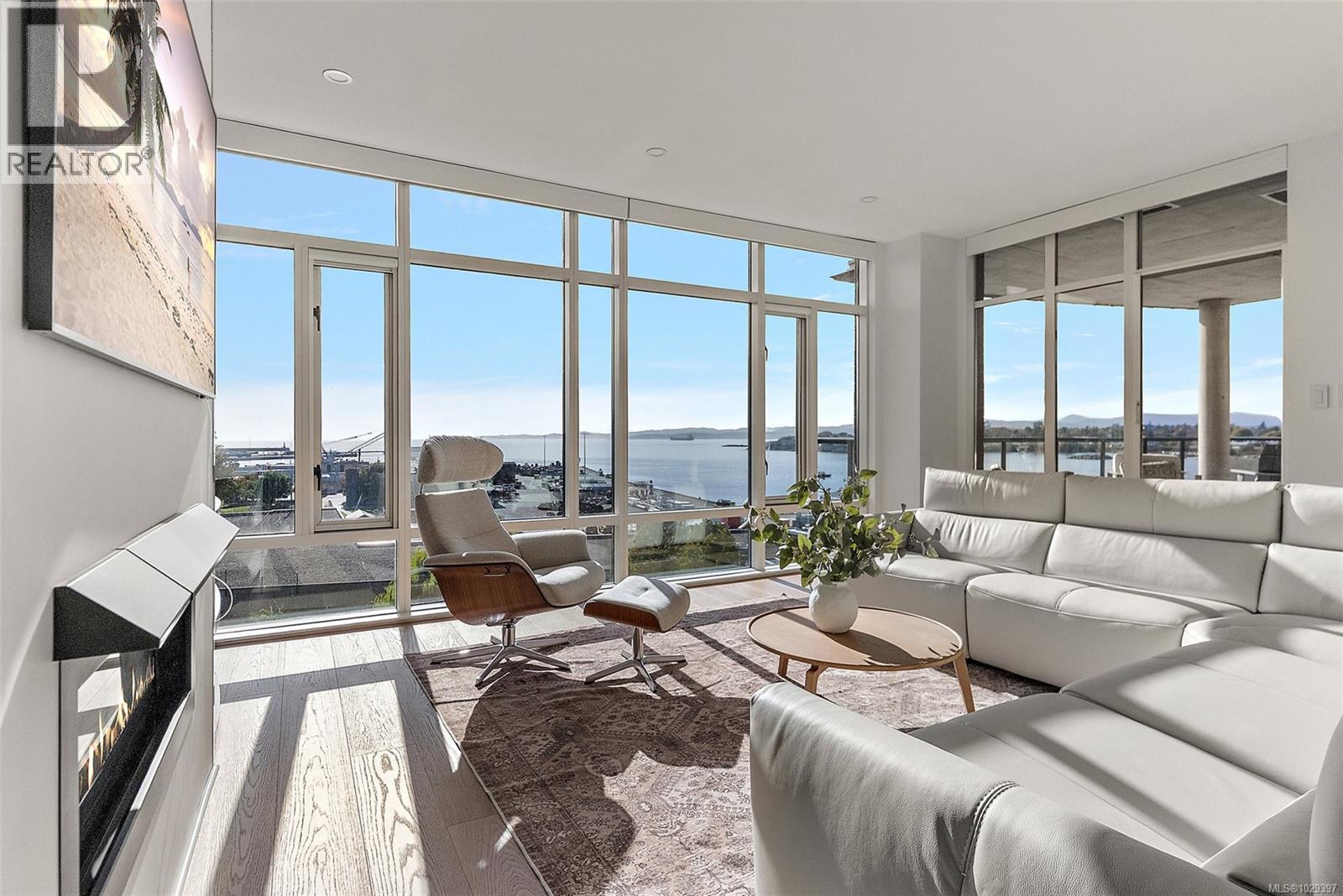 631 21 Dallas Rd, Victoria, British Columbia