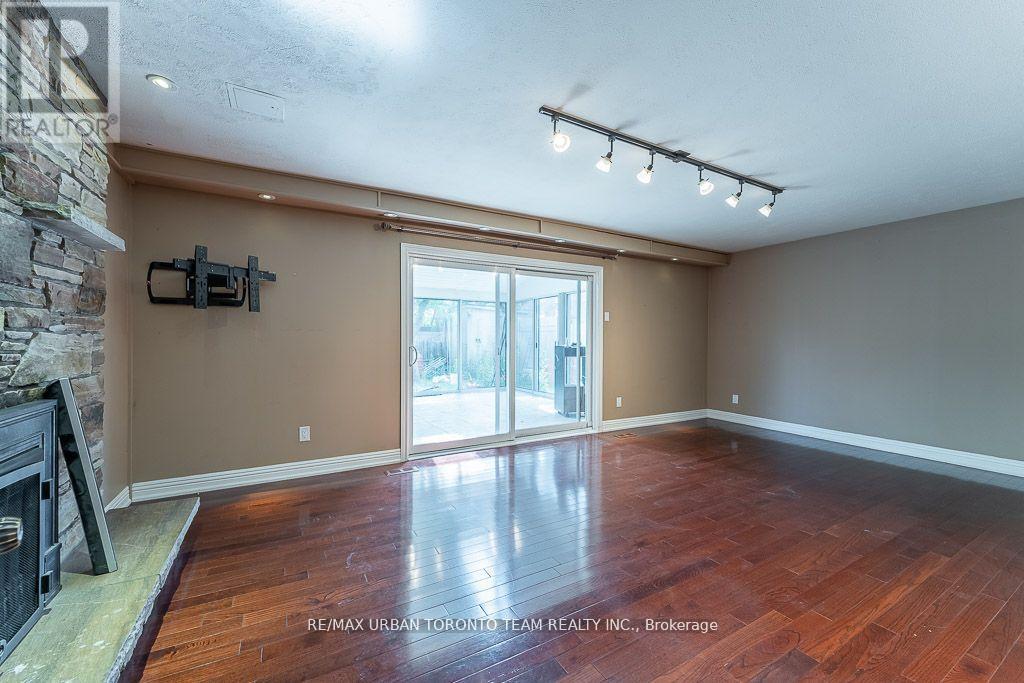 35 Brumwell Street, Toronto (Centennial Scarborough), Ontario  M1C 2K7 - Photo 13 - E12895576