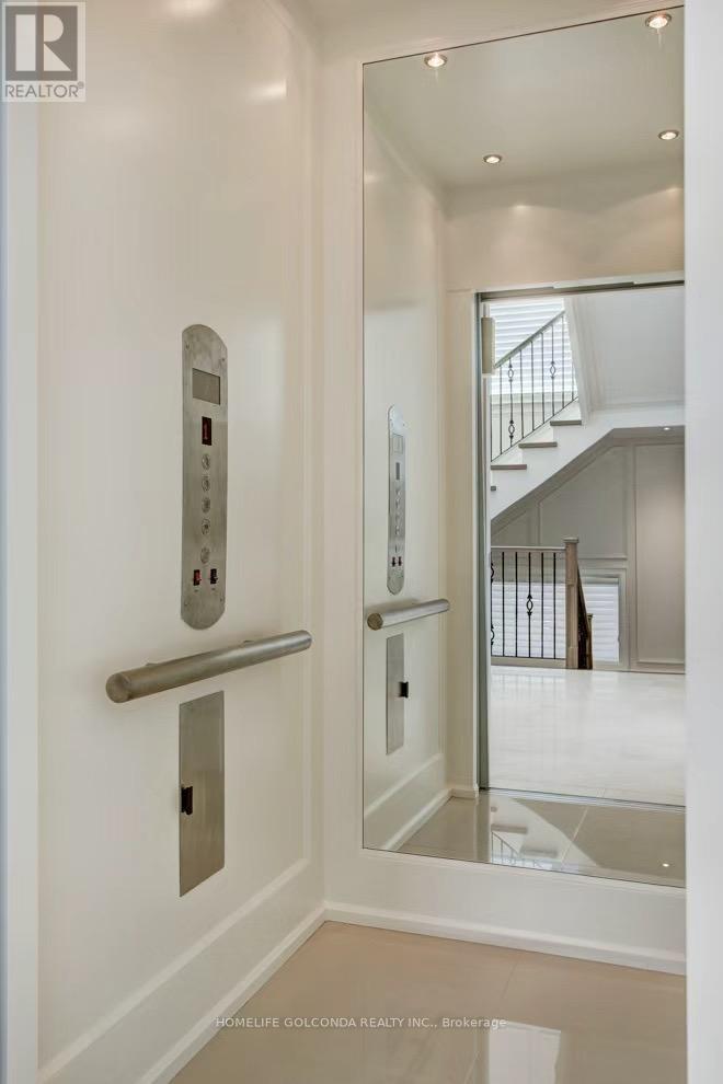 57 Roosevelt Drive, Richmond Hill, Ontario  L4C 6V2 - Photo 27 - N12858966