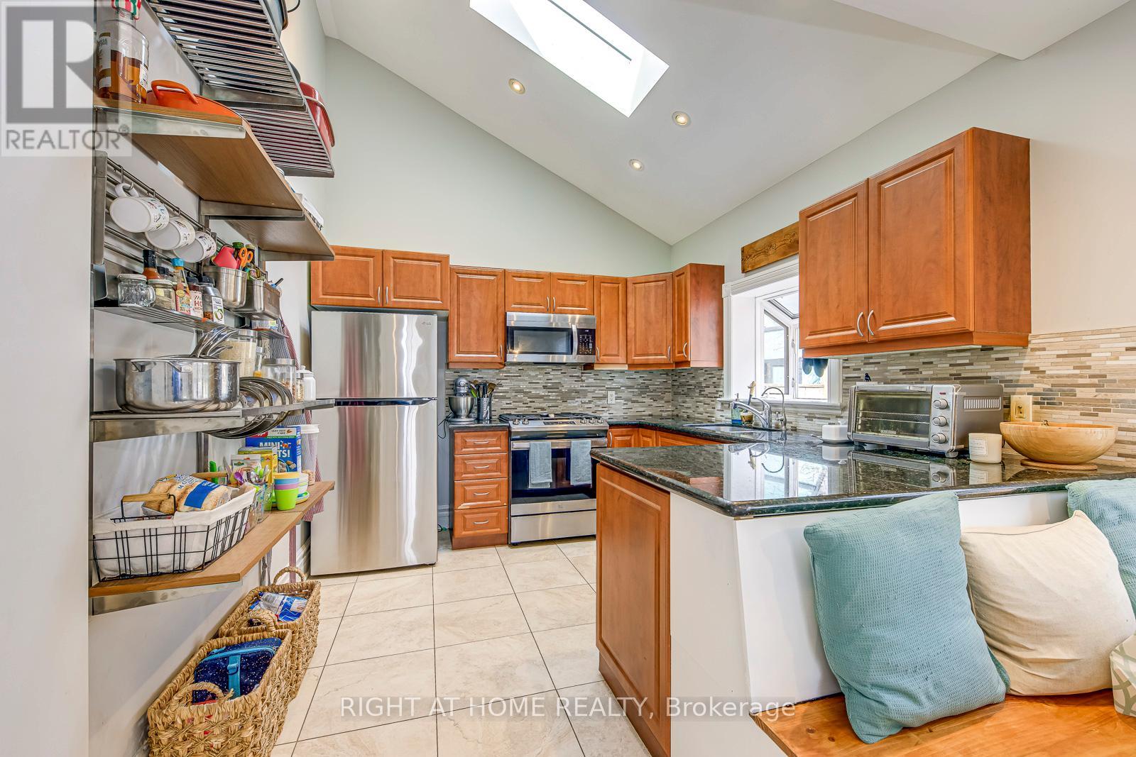 24 Mill Street N, Brampton, Ontario  L6X 1S6 - Photo 19 - W12899656