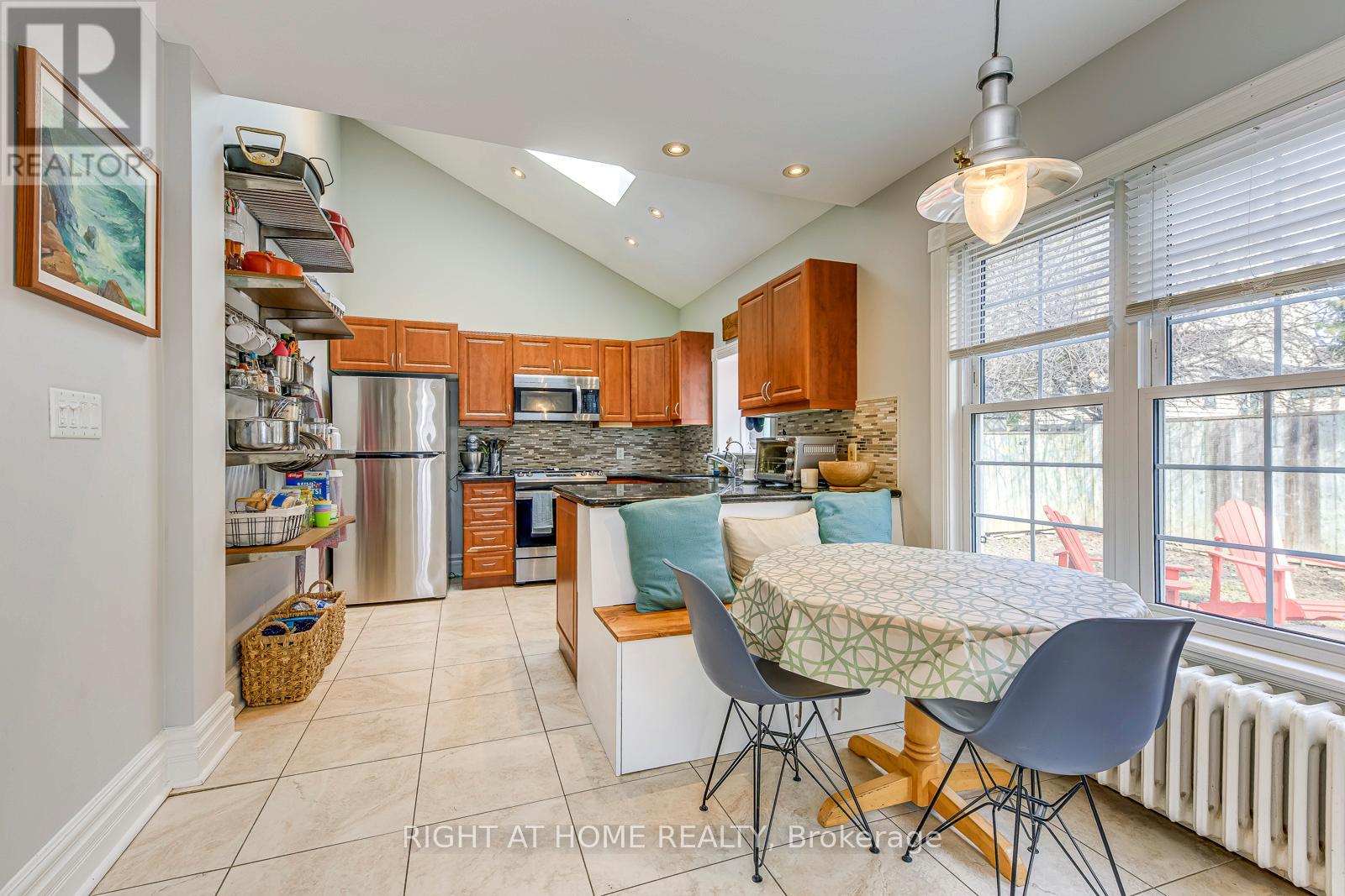 24 Mill Street N, Brampton, Ontario  L6X 1S6 - Photo 21 - W12899656