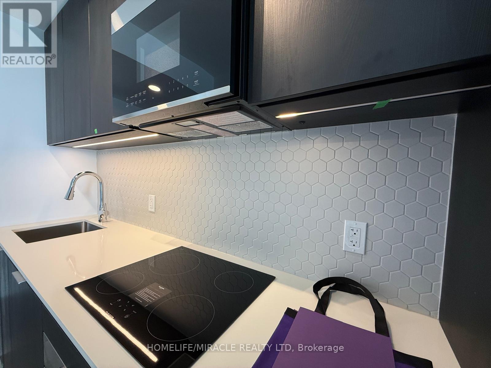 1518 - 15 Skyridge Drive, Brampton, Ontario  L6P 4S3 - Photo 6 - W12899670