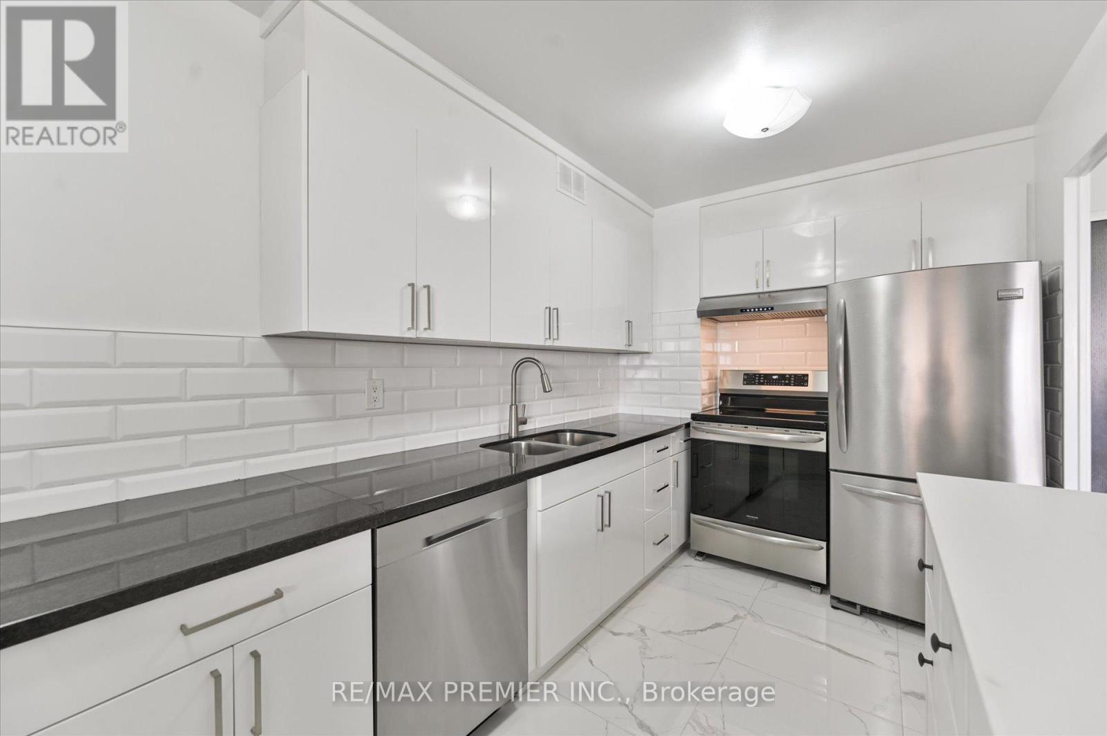 604 - 25 Four Winds Drive, Toronto, Ontario  M3J 1K8 - Photo 6 - W12899676