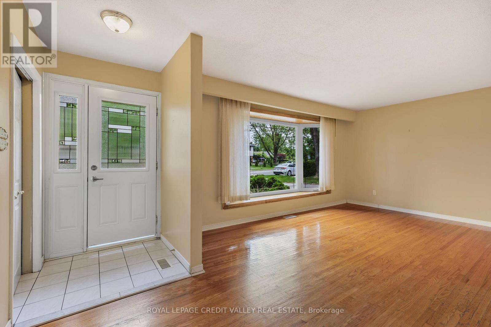 254 Bartley Bull Parkway, Brampton, Ontario  L6W 2L1 - Photo 8 - W12899706