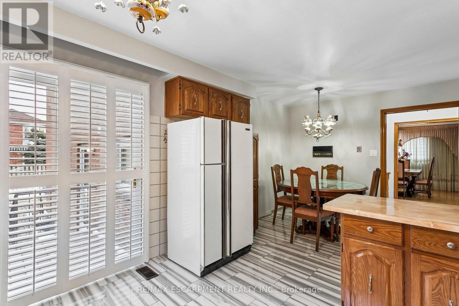 1400 Bough Beeches Boulevard, Mississauga, Ontario  L4W 3B5 - Photo 12 - W12899728