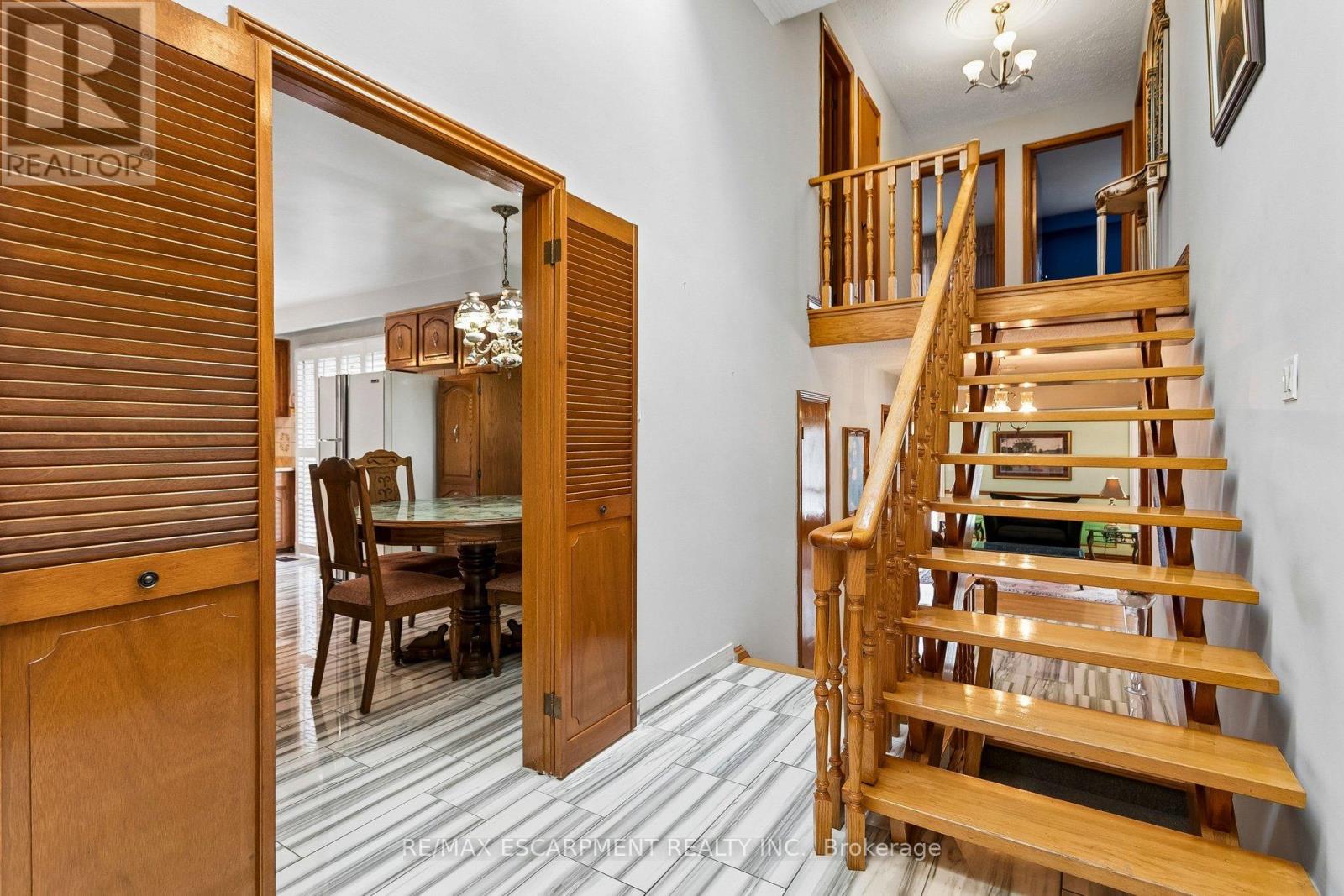 1400 Bough Beeches Boulevard, Mississauga, Ontario  L4W 3B5 - Photo 16 - W12899728