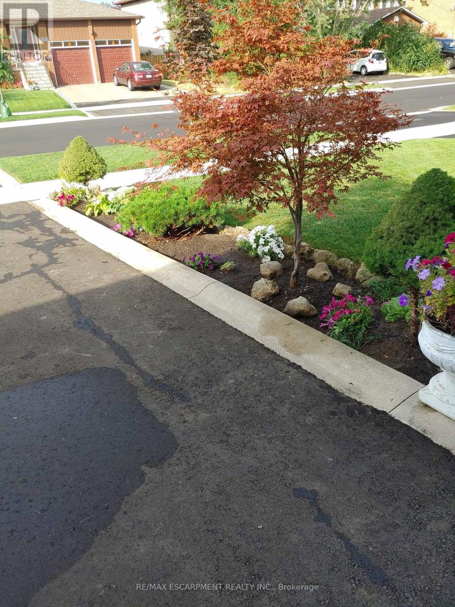 1400 Bough Beeches Boulevard, Mississauga, Ontario  L4W 3B5 - Photo 49 - W12899728