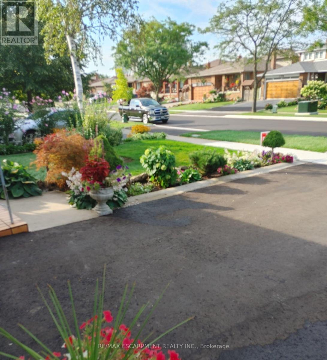 1400 Bough Beeches Boulevard, Mississauga, Ontario  L4W 3B5 - Photo 50 - W12899728