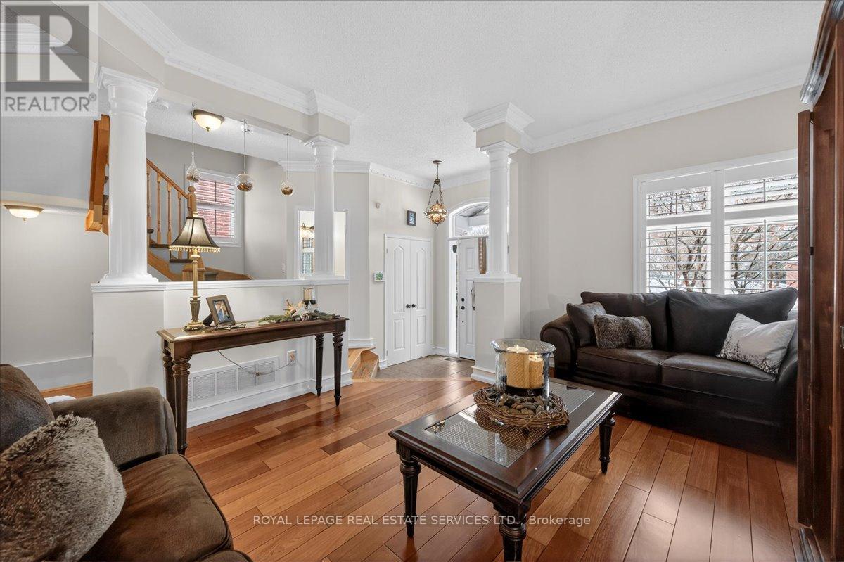 519 River Glen Boulevard, Oakville, Ontario  L6H 6N4 - Photo 11 - W12899732