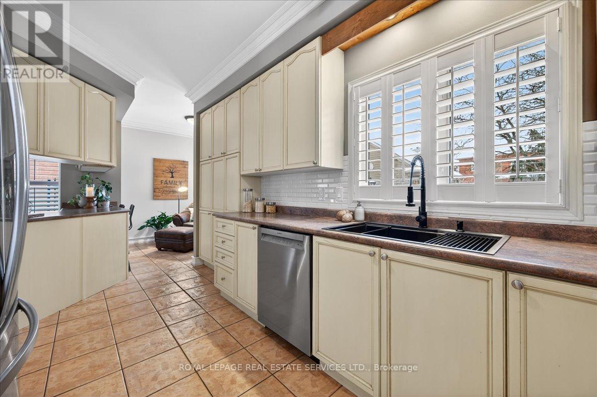 519 River Glen Boulevard, Oakville, Ontario  L6H 6N4 - Photo 16 - W12899732