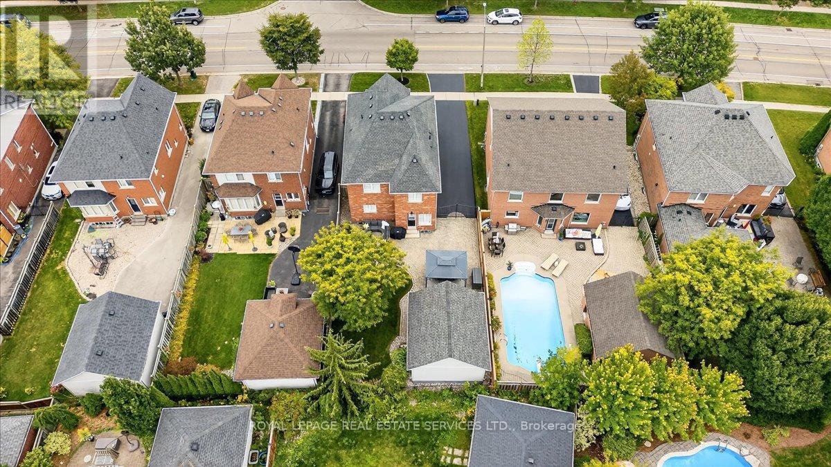 519 River Glen Boulevard, Oakville, Ontario  L6H 6N4 - Photo 5 - W12899732