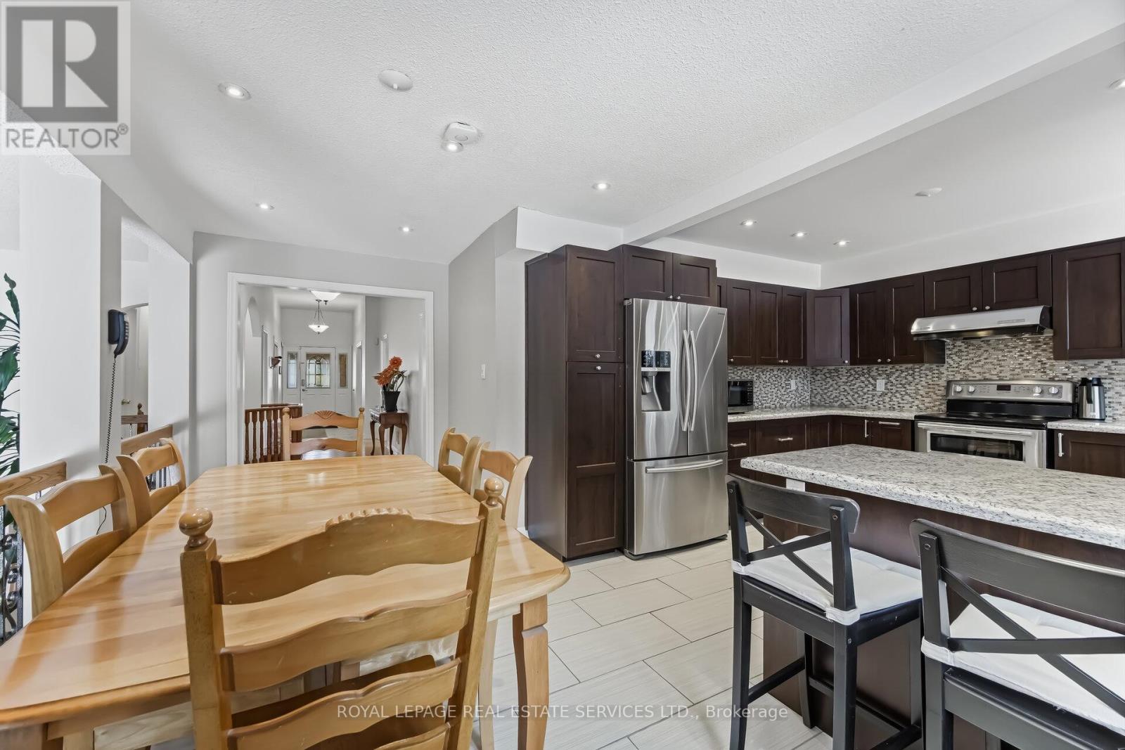 478 Wilson Height Boulevard, Toronto, Ontario  M3H 2V5 - Photo 14 - W12899734