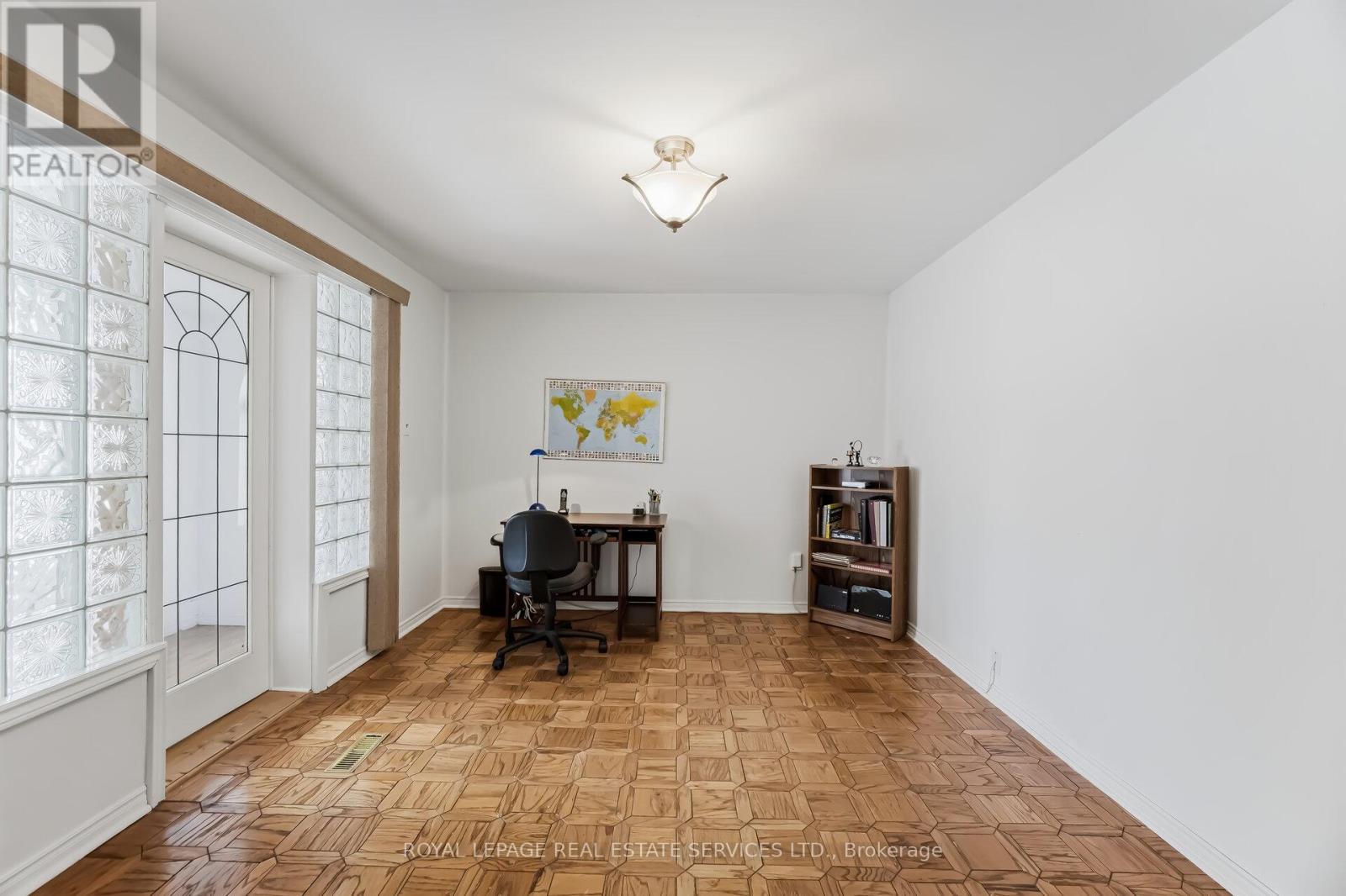 478 Wilson Height Boulevard, Toronto, Ontario  M3H 2V5 - Photo 19 - W12899734