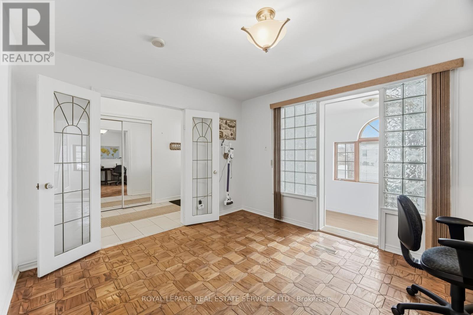 478 Wilson Height Boulevard, Toronto, Ontario  M3H 2V5 - Photo 21 - W12899734