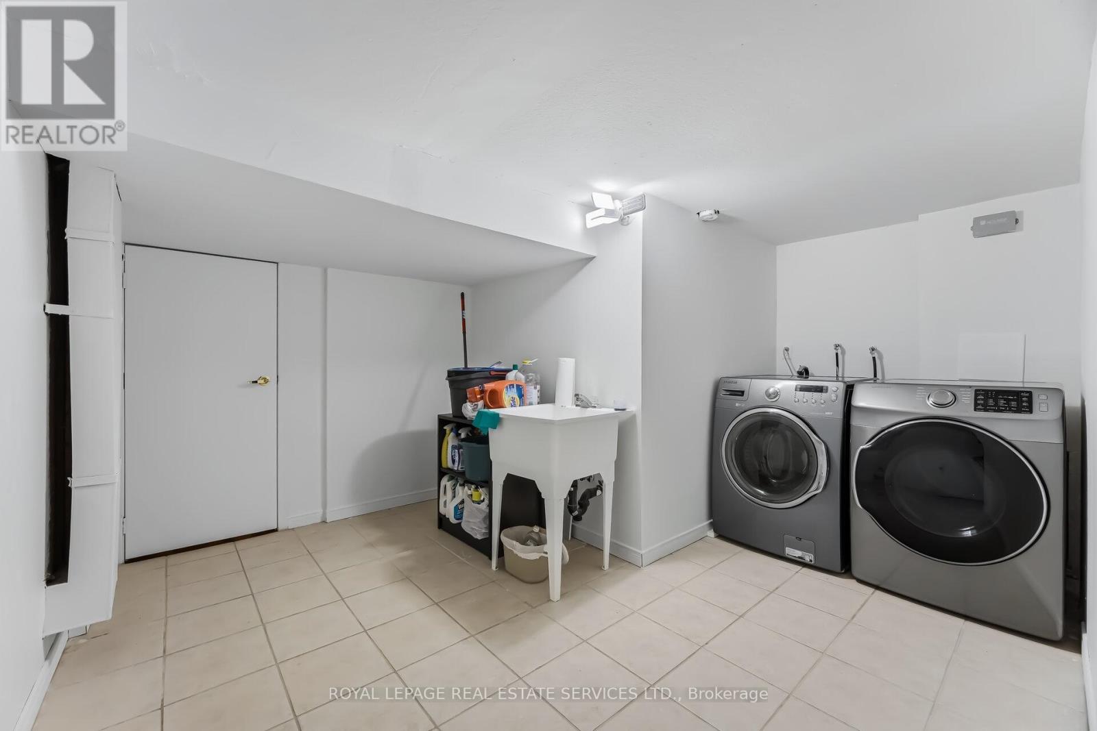 478 Wilson Height Boulevard, Toronto, Ontario  M3H 2V5 - Photo 45 - W12899734