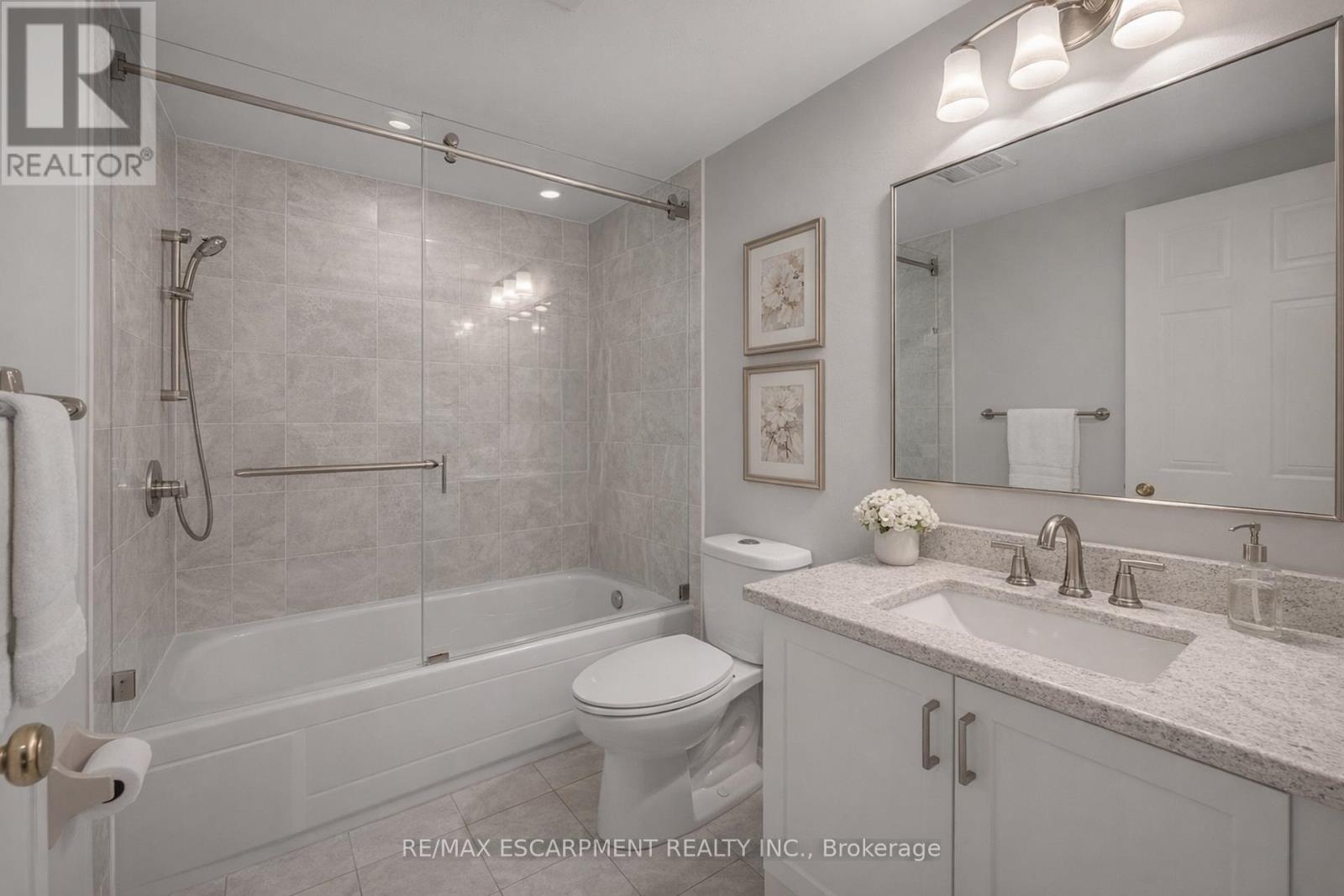 302 - 5070 Pinedale Avenue, Burlington, Ontario  L7L 5V6 - Photo 6 - W12899742