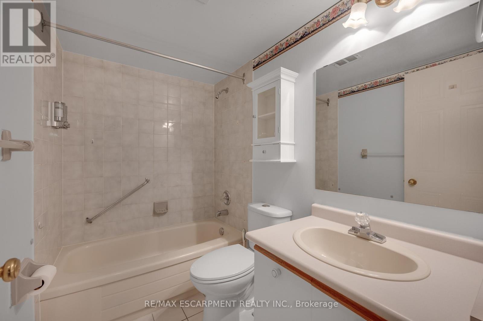 302 - 5070 Pinedale Avenue, Burlington, Ontario  L7L 5V6 - Photo 7 - W12899742