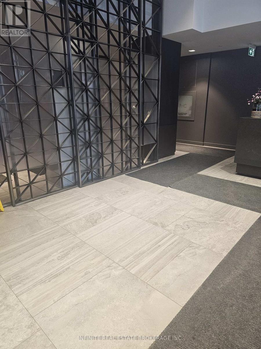 1506 - 2560 Eglinton Avenue W, Mississauga, Ontario  L5M 0Y3 - Photo 2 - W12899764