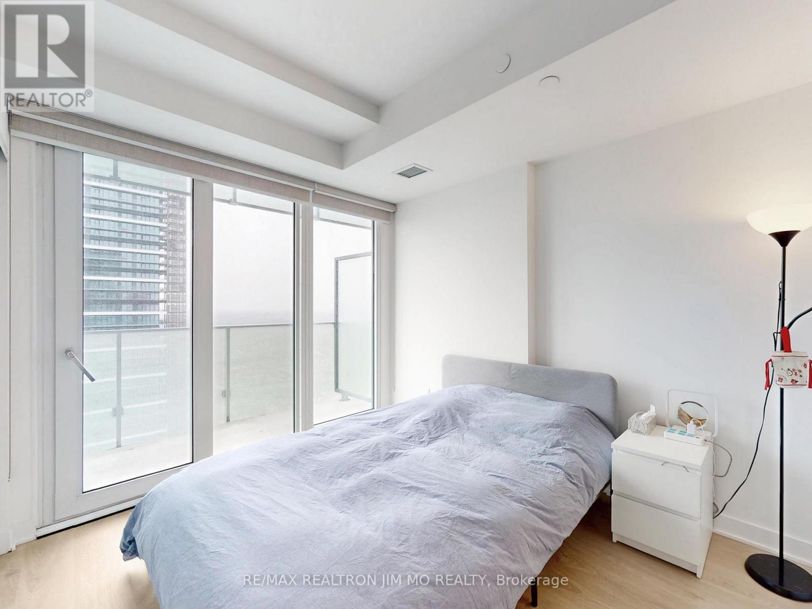 5307 - 3900 Confederation Parkway, Mississauga, Ontario  L5B 0M3 - Photo 20 - W12899772