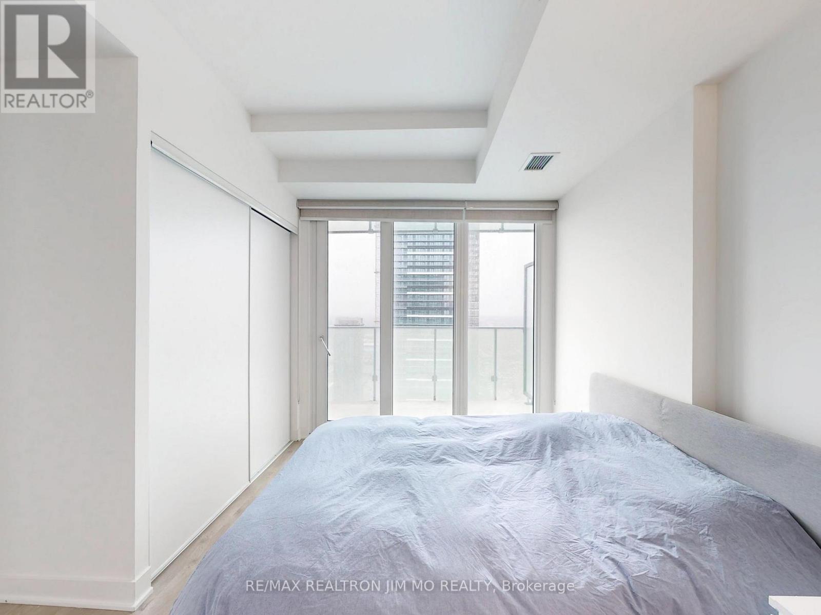 5307 - 3900 Confederation Parkway, Mississauga, Ontario  L5B 0M3 - Photo 21 - W12899772