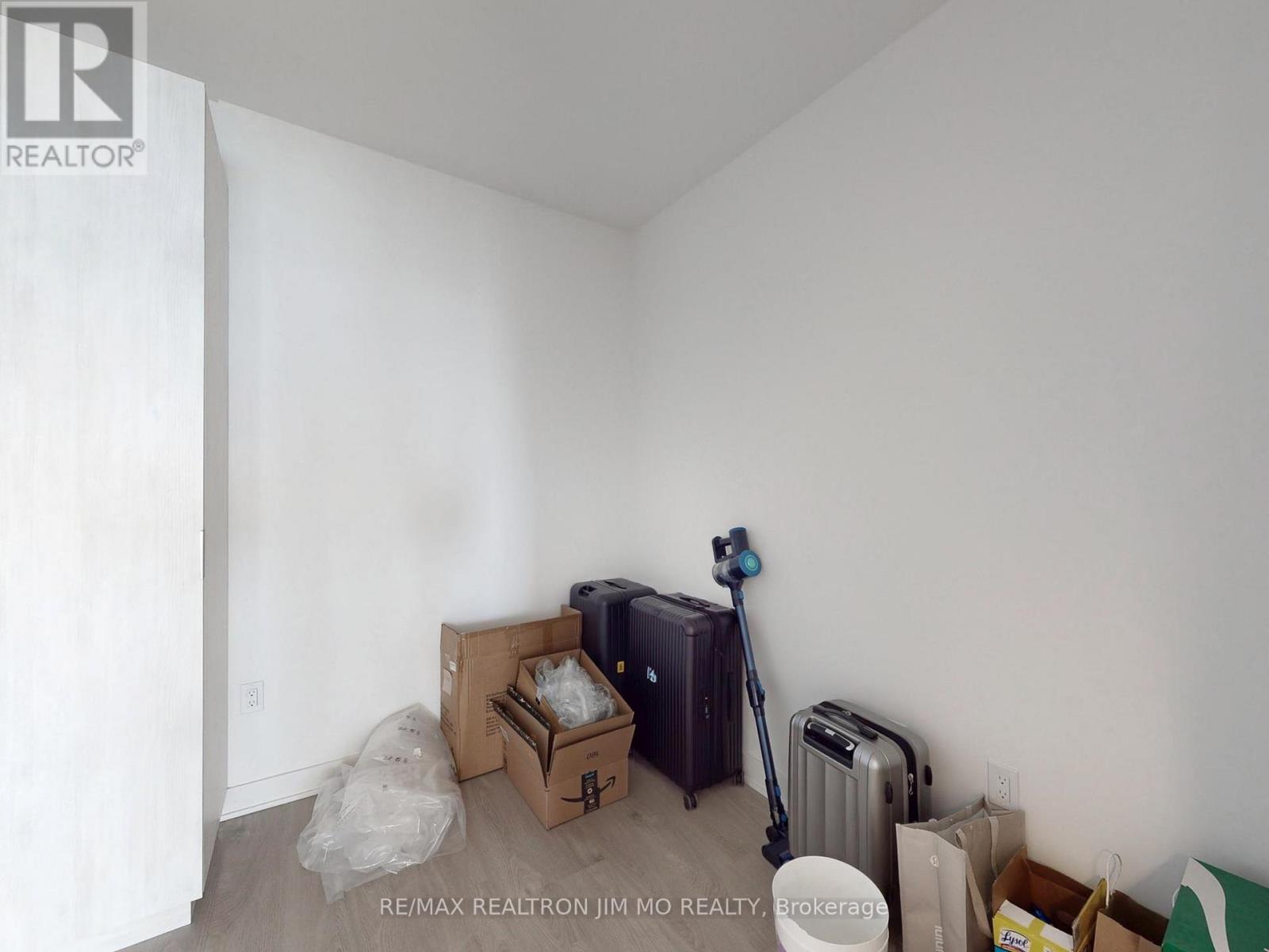 5307 - 3900 Confederation Parkway, Mississauga, Ontario  L5B 0M3 - Photo 26 - W12899772