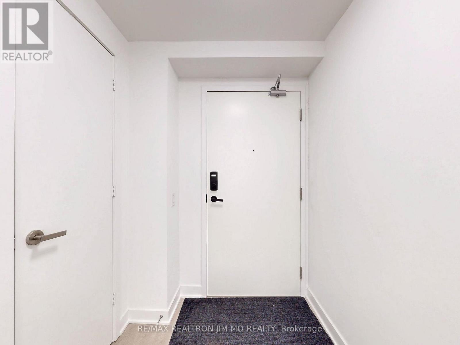 5307 - 3900 Confederation Parkway, Mississauga, Ontario  L5B 0M3 - Photo 33 - W12899772