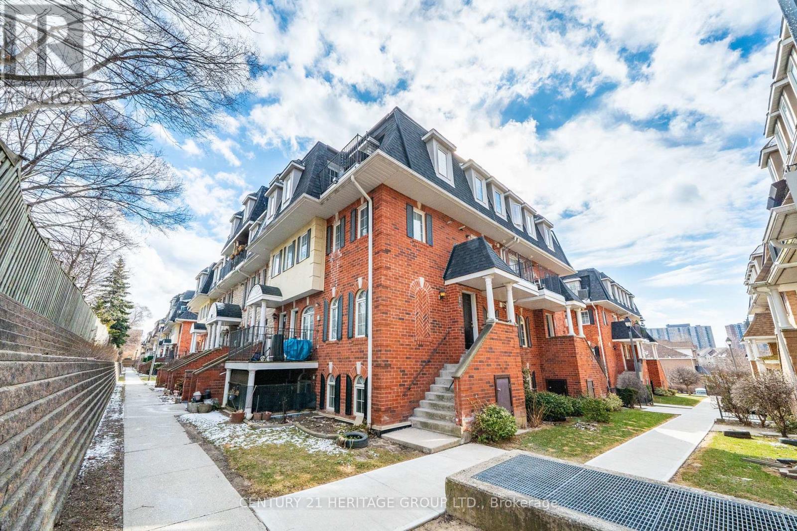 301 - 64 SIDNEY BELSEY CRESCENT, Toronto, Ontario