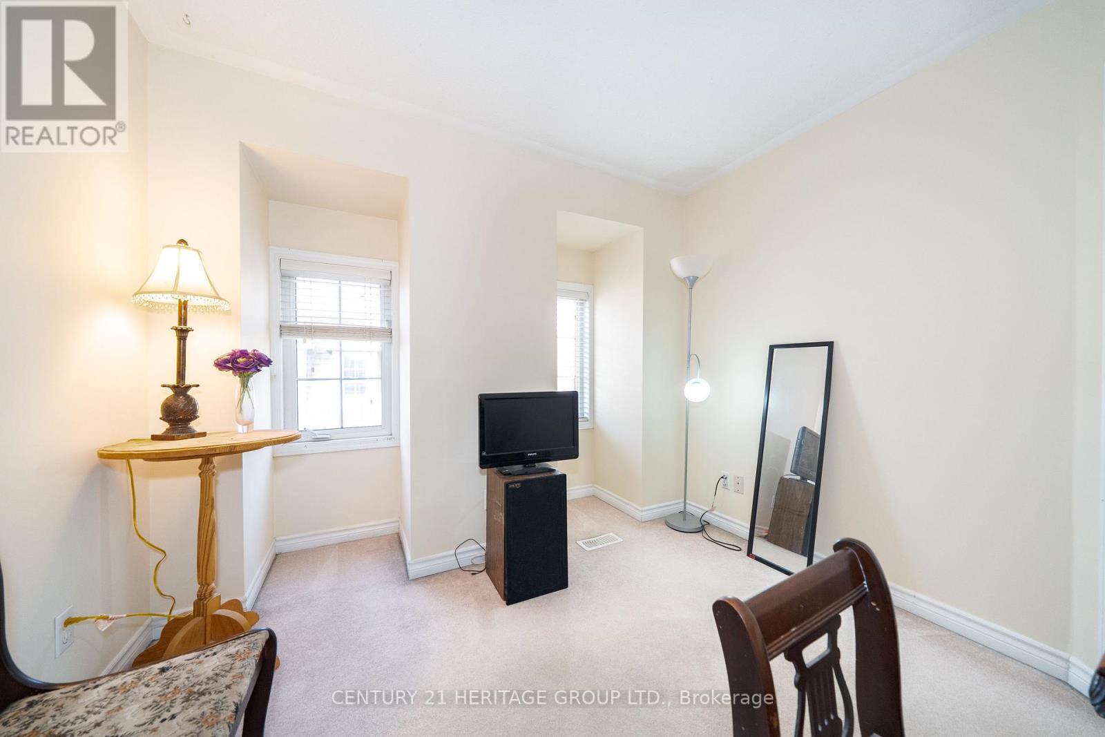 301 - 64 Sidney Belsey Crescent, Toronto, Ontario  M6M 5J4 - Photo 17 - W12899774