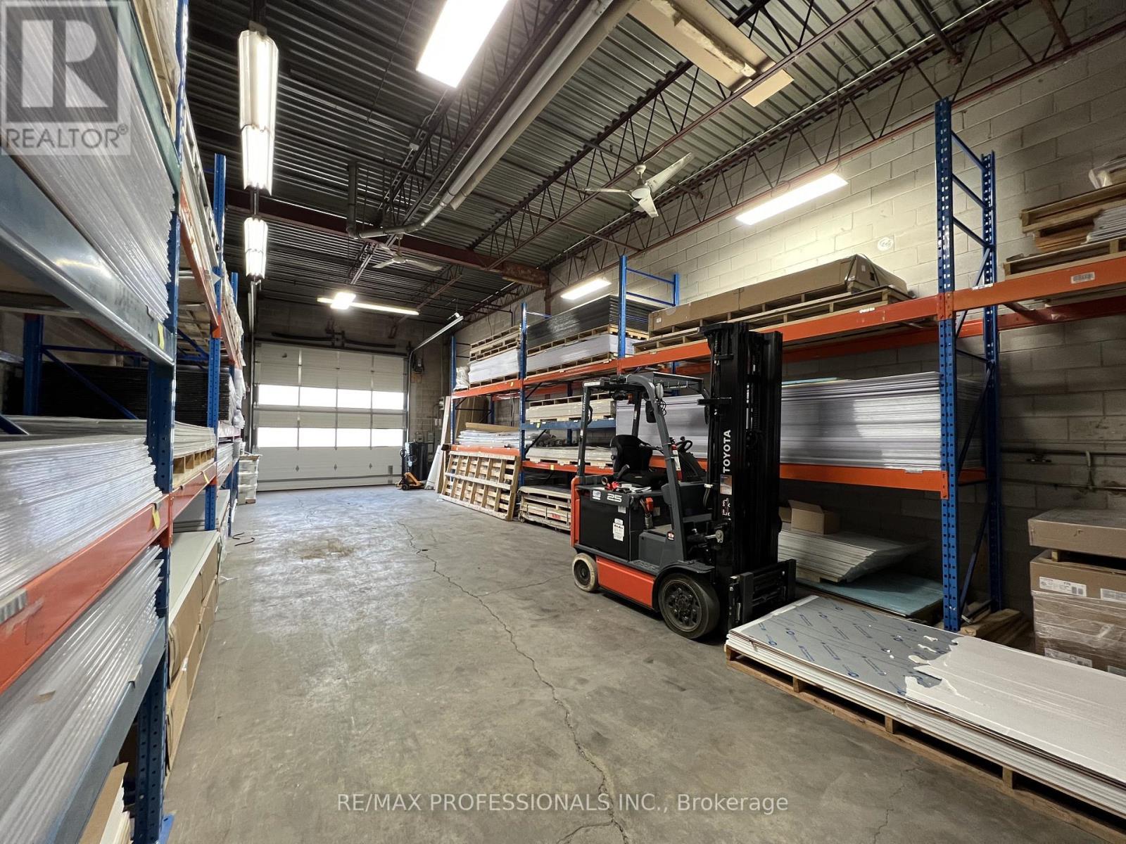 33 - 1310 Midway Boulevard, Mississauga, Ontario  L5T 2K5 - Photo 3 - W12899780