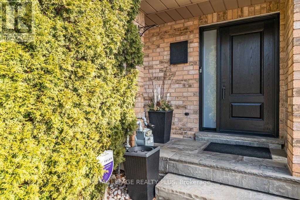 2171 Forest Gate Park, Oakville, Ontario  L6M 4B3 - Photo 2 - W12899792