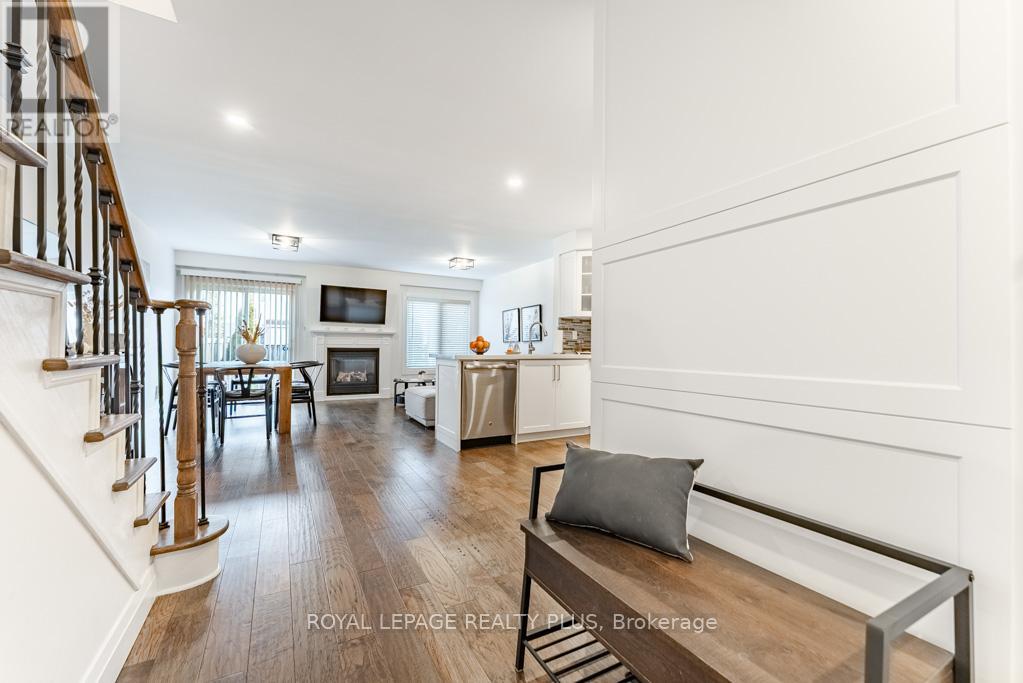 2171 Forest Gate Park, Oakville, Ontario  L6M 4B3 - Photo 4 - W12899792