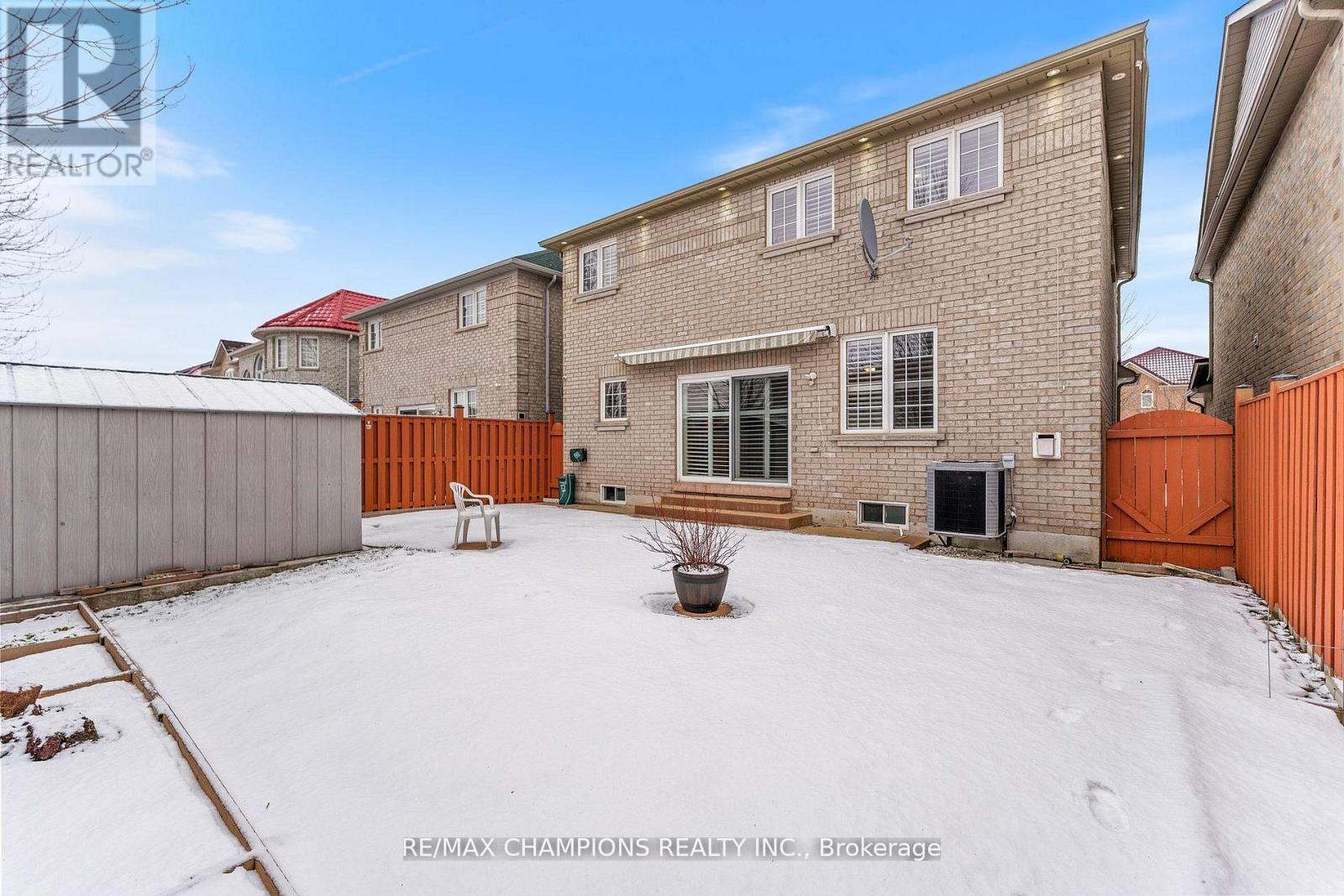 456 Father Tobin Road, Brampton, Ontario  L6R 0S2 - Photo 6 - W12899808