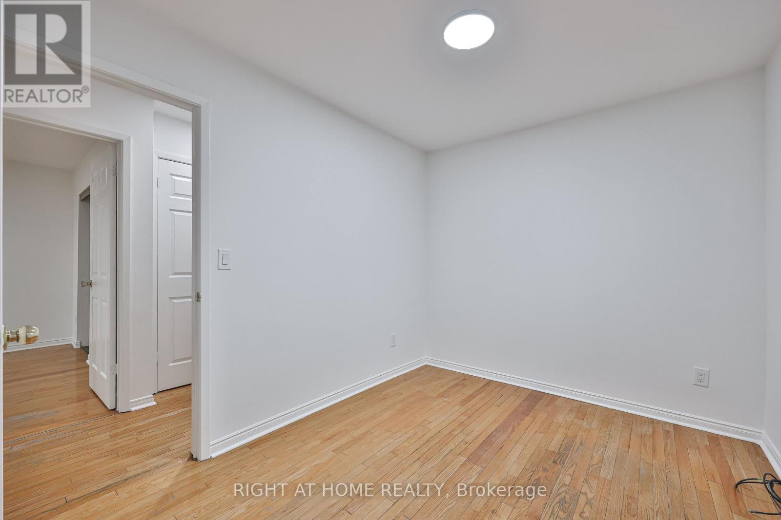 Upper - 3783 Keenan Crescent, Mississauga, Ontario  L4T 3M1 - Photo 19 - W12899810