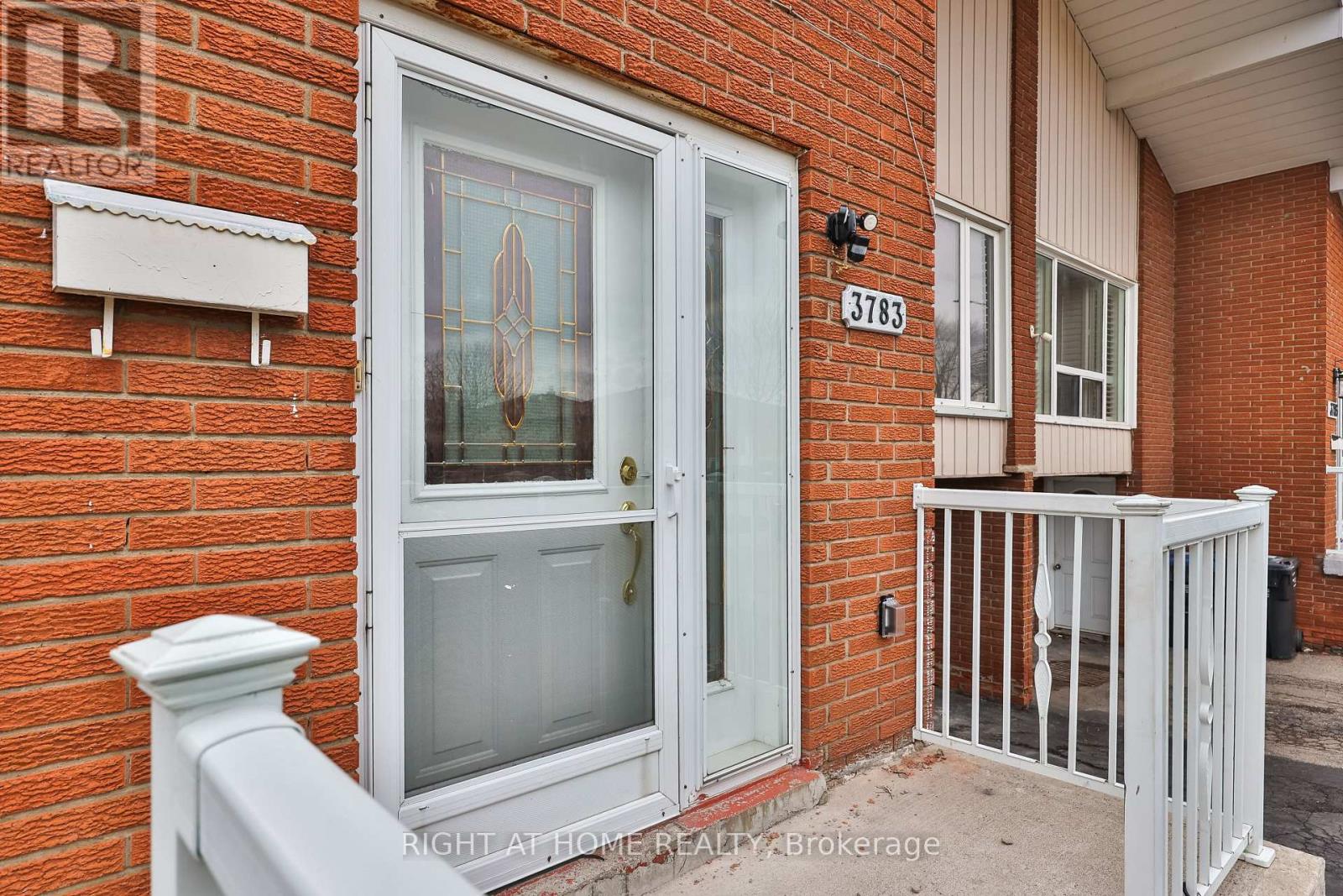 Upper - 3783 Keenan Crescent, Mississauga, Ontario  L4T 3M1 - Photo 2 - W12899810