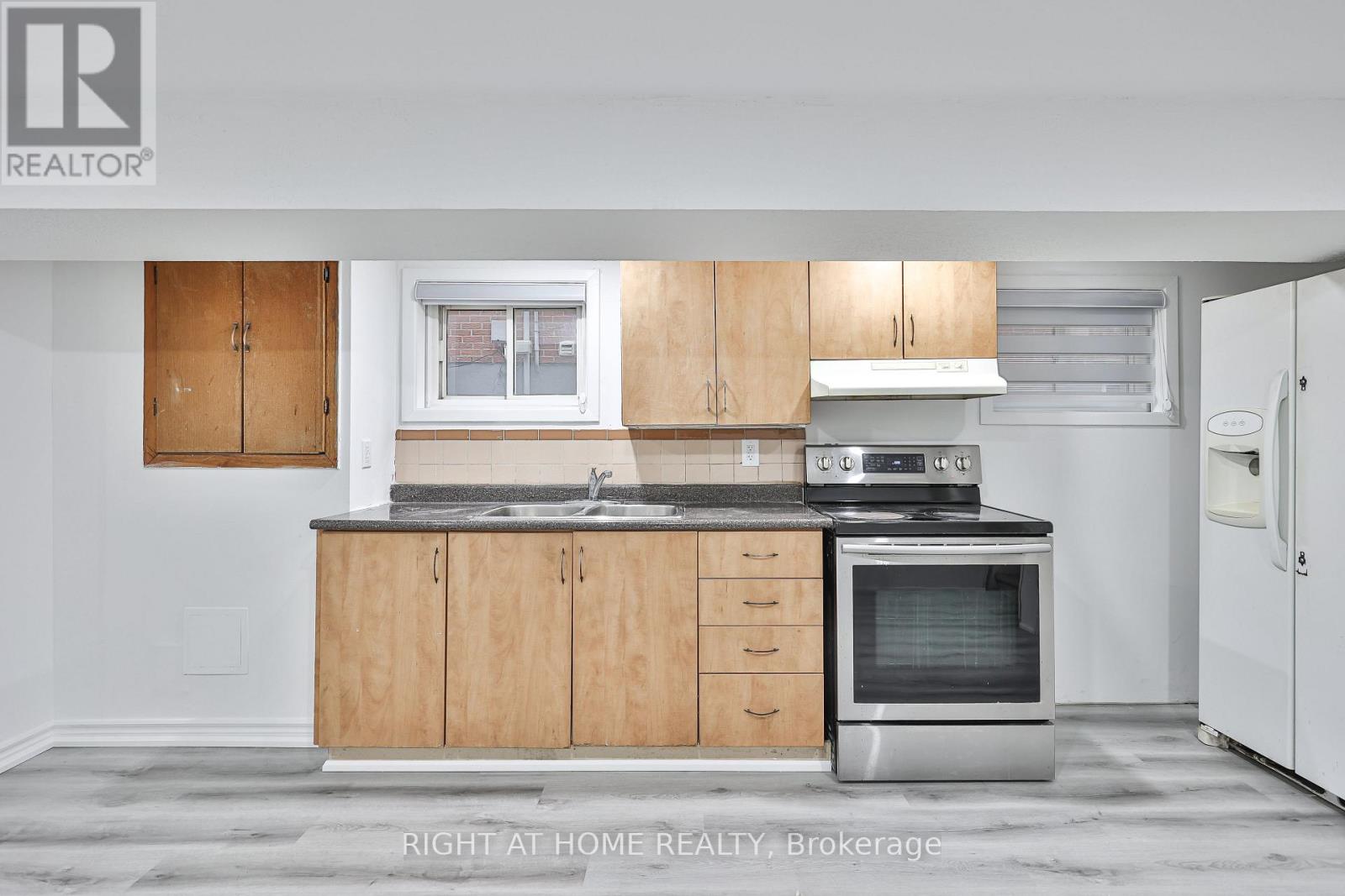 Main - 3783 Keenan Crescent, Mississauga, Ontario  L4T 3M1 - Photo 12 - W12899814