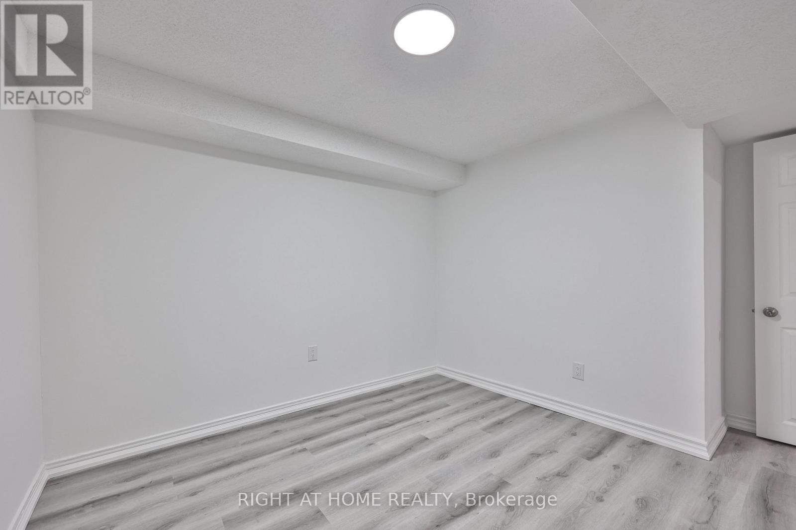 Main - 3783 Keenan Crescent, Mississauga, Ontario  L4T 3M1 - Photo 20 - W12899814