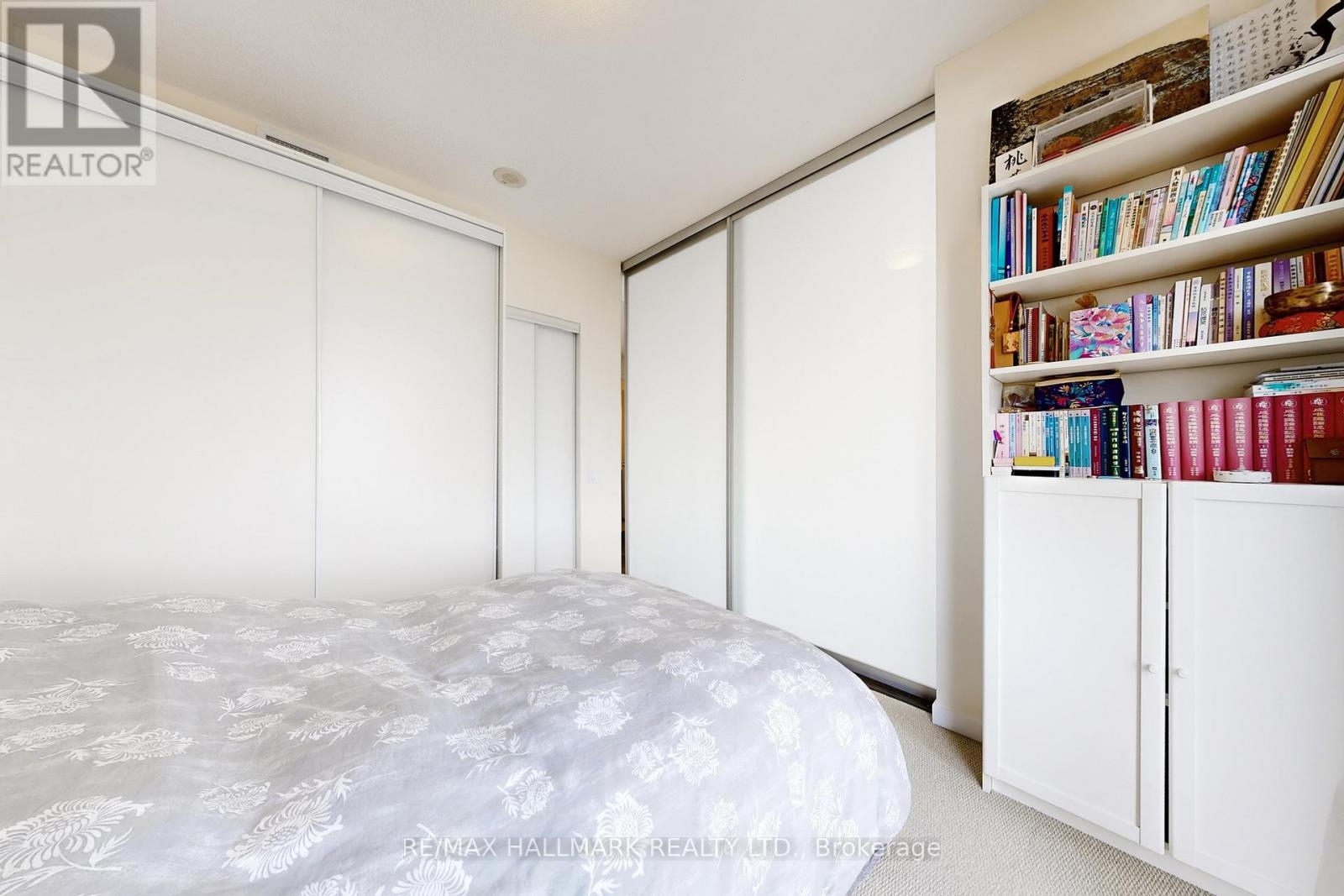 1613 - 103 The Queensway Way, Toronto, Ontario  M6S 5B3 - Photo 14 - W12899826