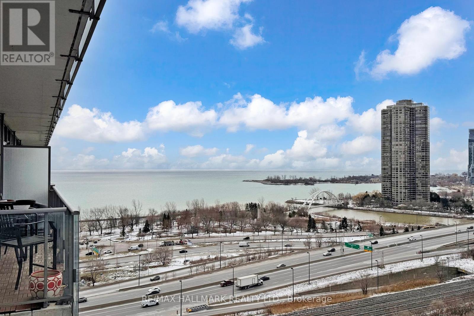 1613 - 103 The Queensway Way, Toronto, Ontario  M6S 5B3 - Photo 19 - W12899826